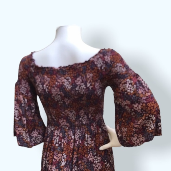 Floral Dress w/ Smocked Bodice / Tulip 3/4 length sleeves - Picture 6 of 16